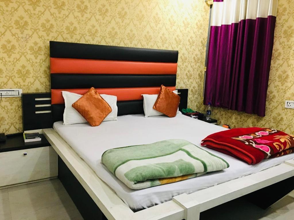 Hotel Natraj Sasaram Esterno foto